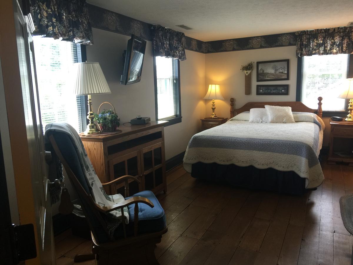 Отель Grapevine House Winesburg Экстерьер фото
